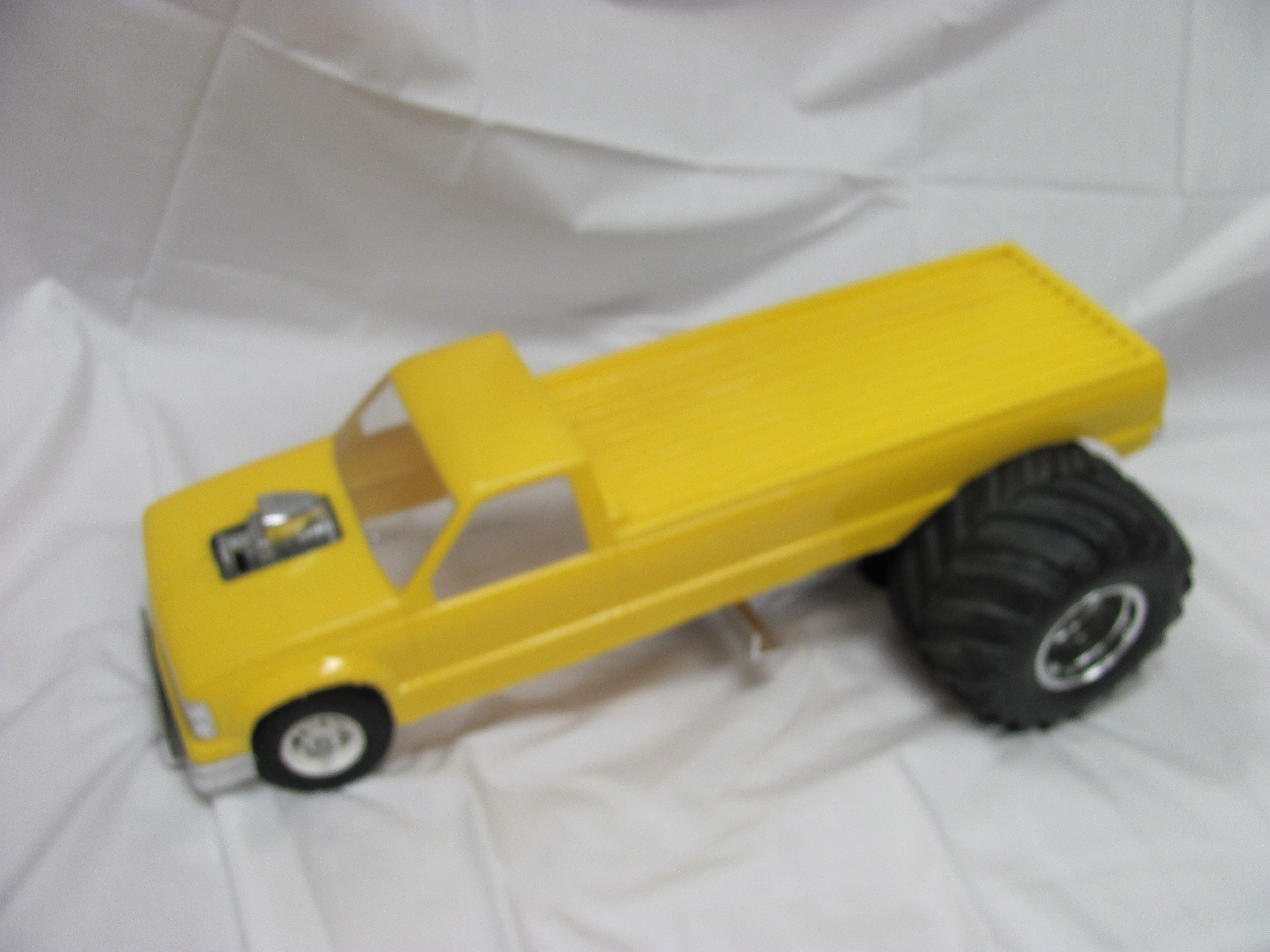 rc pulling truck transmission